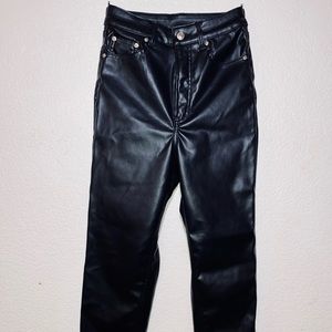 PLEATHER BLACK PANTS